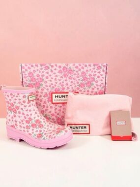 NIB Hunter LoveShackFancy Women's PLAY™ Short Rain Boot light pink